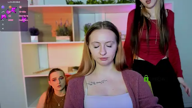 luna tin online show from November 12, 2025, 2:21 pm