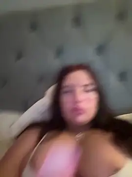 Victoriasteel online show from December 19, 2025, 9:33 am