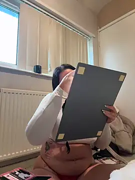 Victoriasteel online show from February 6, 2026, 9:38 am