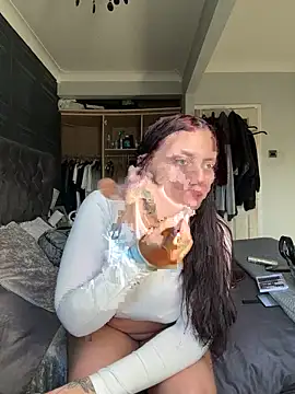 Victoriasteel online show from November 30, 2025, 11:00 am