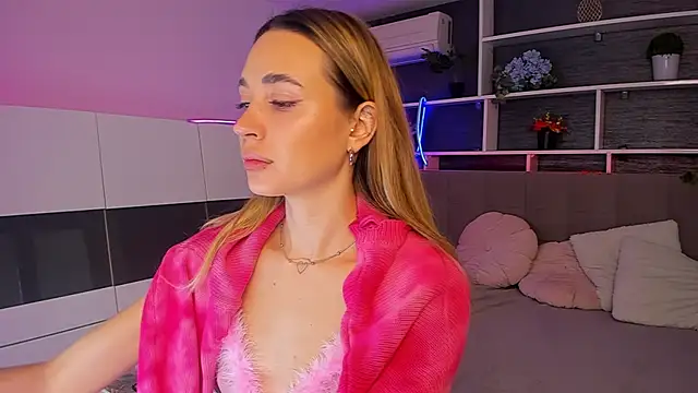 AlexaWilds online show from February 15, 2026, 6:14 am