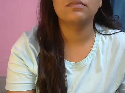 Queenxxx98 online show from October 16, 2025, 7:22 pm