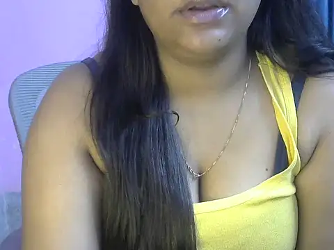 Snapshot of Queenxxx98 chatting on February 5, 2026, 7:10 pm Queenxxx98 online show from February 5, 2026, 7:10 pm