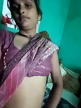 Sapna9685 online show from November 2, 2025, 3:06 pm