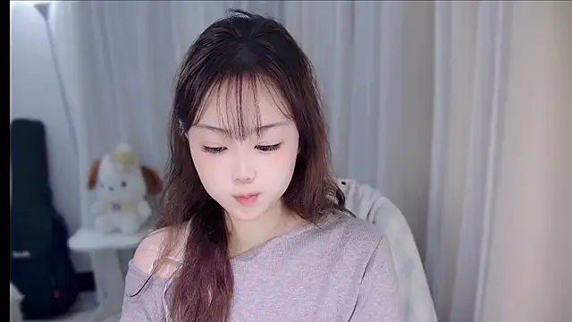 YUANYUAN-A online show from December 20, 2025, 2:09 pm