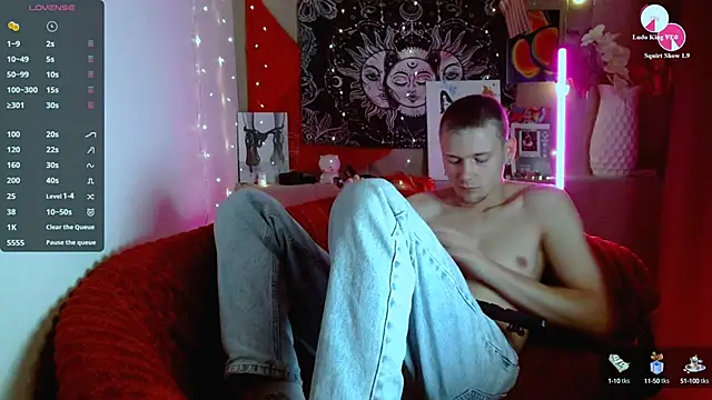 Snapshot of Xavier_Night81 chatting on September 11, 2025, 8:14 am Xavier Night81 online show from September 11, 2025, 8:14 am