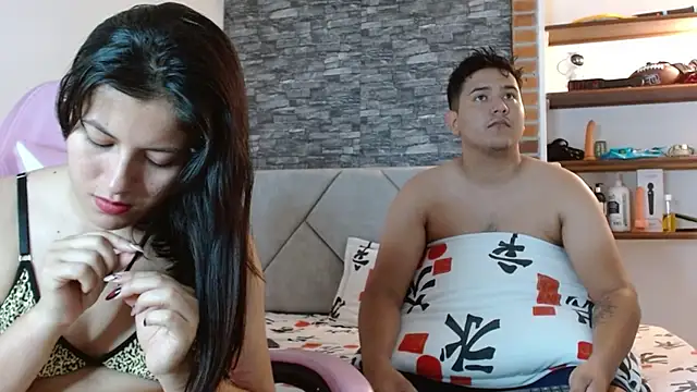 Sexxyy Couple  online show from June 5, 2026, 8:58 pm