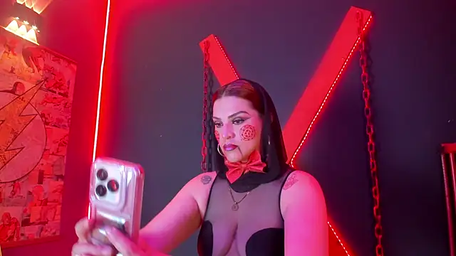 Snapshot of Skylar__Desire chatting on October 21, 2025, 12:04 pm Skylar Desire online show from October 21, 2025, 12:04 pm