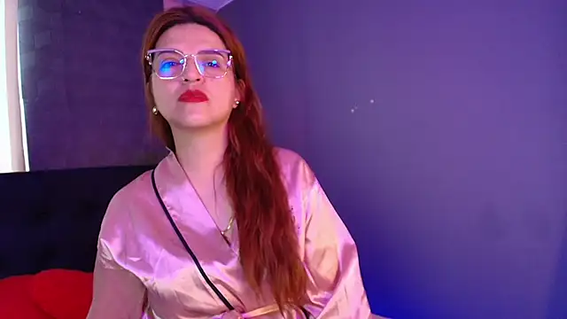 Snapshot of Skylar__Desire chatting on November 3, 2025, 1:04 pm Skylar Desire online show from November 3, 2025, 1:04 pm