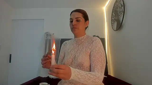 Snapshot of Skylar__Desire chatting on October 10, 2025, 2:07 pm Skylar Desire online show from October 10, 2025, 2:07 pm