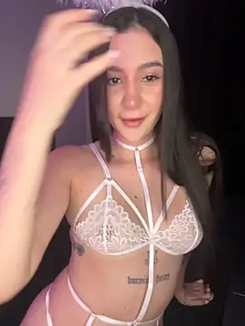 Snapshot of dinexzsummer chatting on October 16, 2025, 3:48 am dinexzsummer online show from October 16, 2025, 3:48 am