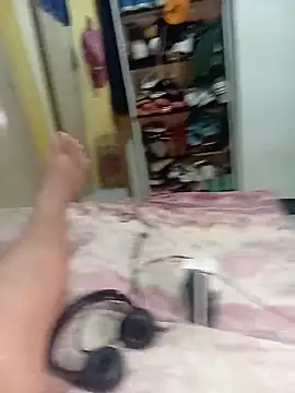 Snapshot of Ravena2290 chatting on October 12, 2025, 4:30 pm Ravena2290 online show from October 12, 2025, 4:30 pm