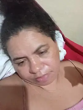 Snapshot of Ravena2290 chatting on November 12, 2025, 11:25 am Ravena2290 online show from November 12, 2025, 11:25 am