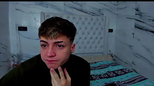 Ari and Storm online show from November 23, 2025, 1:10 pm