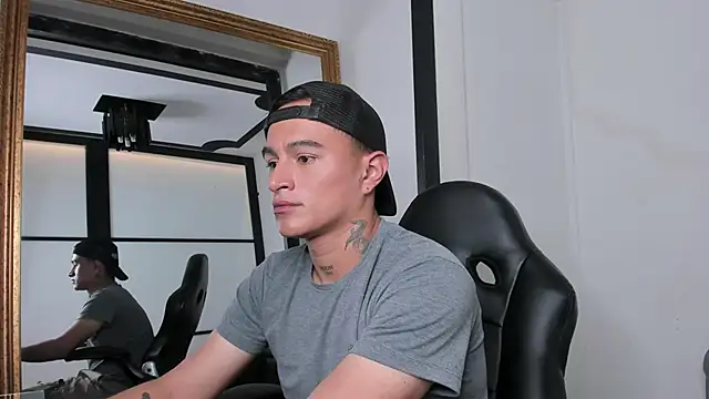 LiamDeep online show from October 2, 2025, 6:22 pm