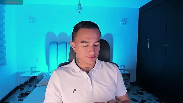 LiamDeep online show from September 17, 2025, 4:14 am