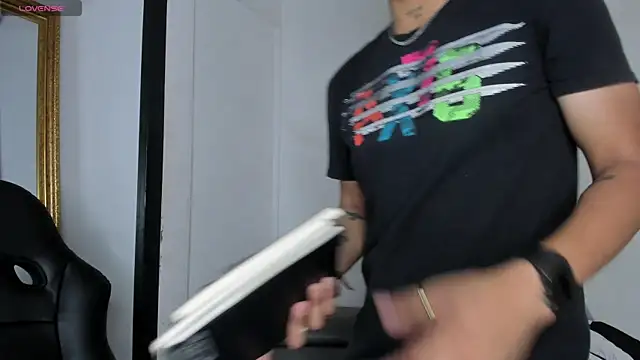 LiamDeep online show from September 27, 2025, 8:15 pm