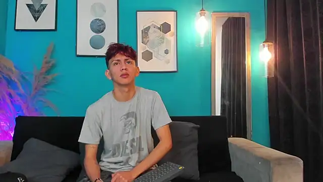 Snapshot of Marcus_and_Tony chatting on January 8, 2026, 3:34 am Marcus and Tony online show from January 8, 2026, 3:34 am