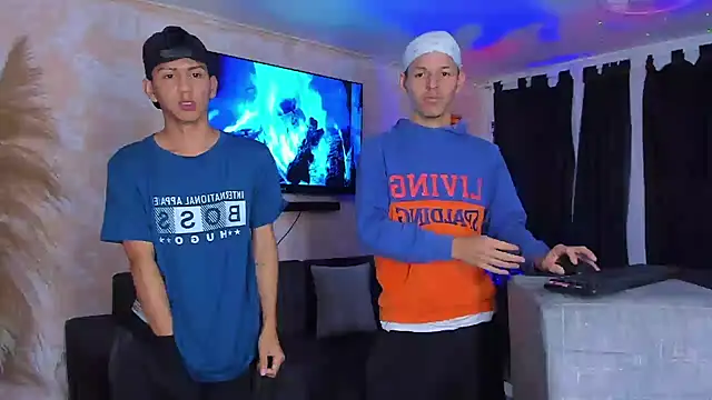 Snapshot of Marcus_and_Tony chatting on September 28, 2025, 7:21 pm Marcus and Tony online show from September 28, 2025, 7:21 pm