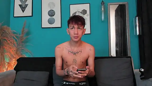 Snapshot of Marcus_and_Tony chatting on January 11, 2026, 3:46 am Marcus and Tony online show from January 11, 2026, 3:46 am