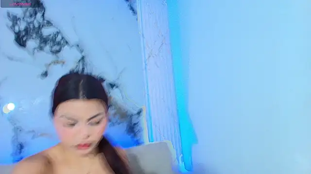 Snapshot of KimberlyLoren chatting on November 7, 2025, 1:15 pm KimberlyLoren online show from November 7, 2025, 1:15 pm