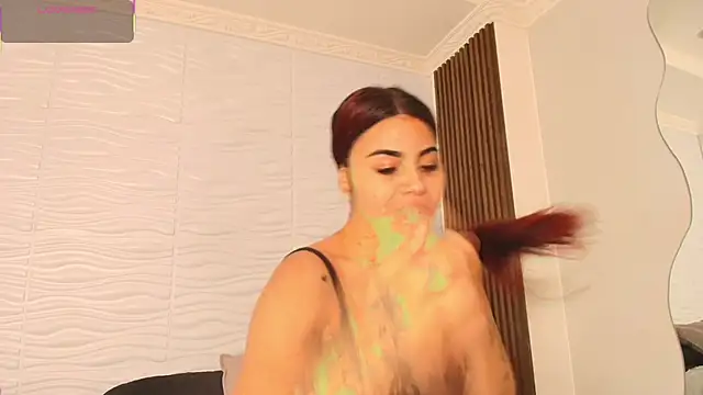 Snapshot of KimberlyLoren chatting on October 3, 2025, 4:14 am KimberlyLoren online show from October 3, 2025, 4:14 am