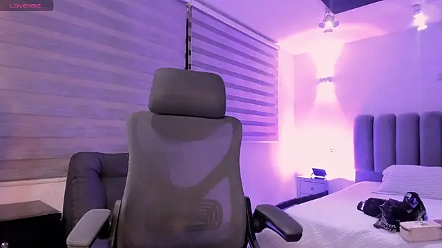 SkyThompson online show from October 17, 2025, 4:38 am