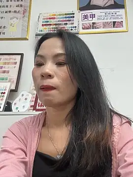 Baby-mmm online show from October 26, 2025, 1:44 pm