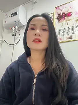 Baby-mmm online show from November 27, 2025, 5:52 am