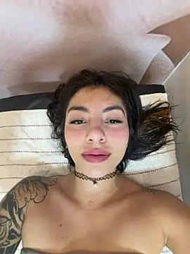 Hollyxx  online show from February 19, 2026, 11:34 pm