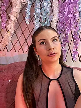 Tegui-sc online show from November 6, 2025, 3:43 am