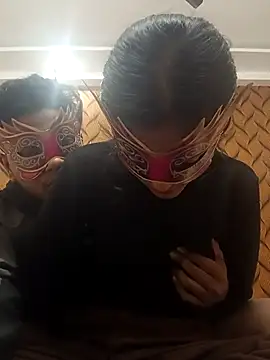 romantic couple1 online show from November 23, 2025, 1:48 am