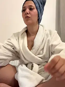 PrincessYYara online show from October 5, 2025, 5:14 pm