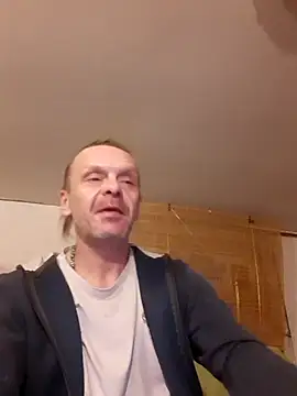 Snapshot of Kuba_Gd chatting on February 12, 2025, 2:45 am Kuba Gd online show from February 12, 2025, 2:45 am