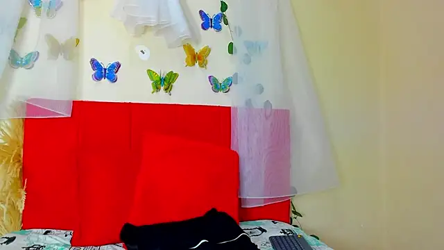 camila collins7 online show from October 10, 2025, 12:28 pm