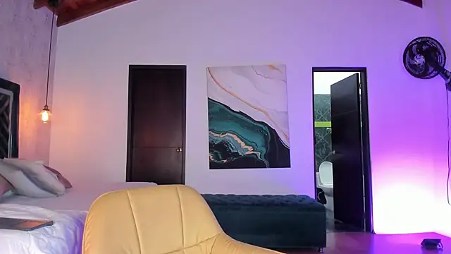 Sofi Moreno online show from September 21, 2025, 11:59 am