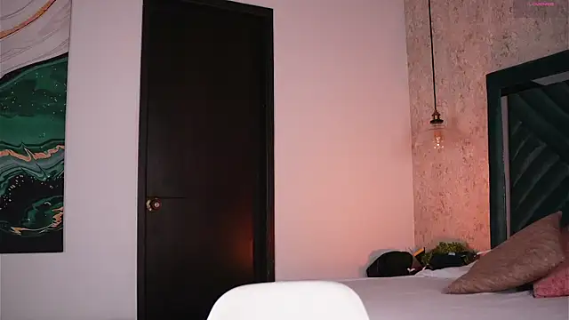 Sofi Moreno online show from May 20, 2026, 11:29 am
