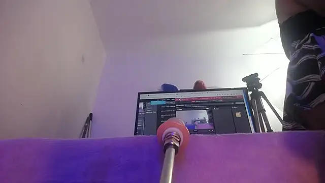 Snapshot of Missy_Aprill chatting on December 1, 2025, 12:06 pm Missy Aprill online show from December 1, 2025, 12:06 pm