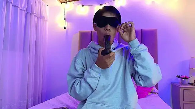 camilo nom online show from November 8, 2025, 4:16 am