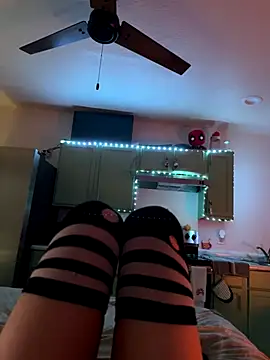 littiekitty online show from October 11, 2025, 3:02 pm