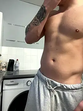 Snapshot of harleybarker chatting on January 19, 2026, 8:29 am harleybarker online show from January 19, 2026, 8:29 am