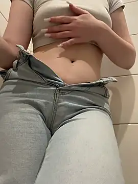 Cumonmme online show from February 13, 2026, 10:10 pm