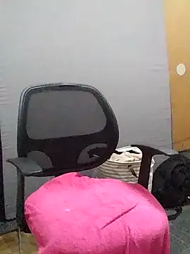 APornPretty1 online show from October 7, 2025, 4:13 am