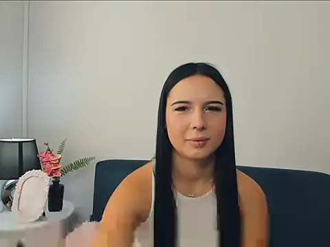 Snapshot of TaliaAdorable chatting on October 4, 2025, 7:43 am TaliaAdorable online show from October 4, 2025, 7:43 am