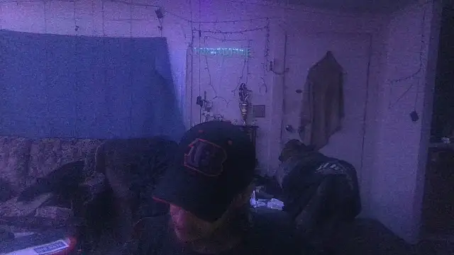 Poundtown1226 online show from January 18, 2026, 12:47 am