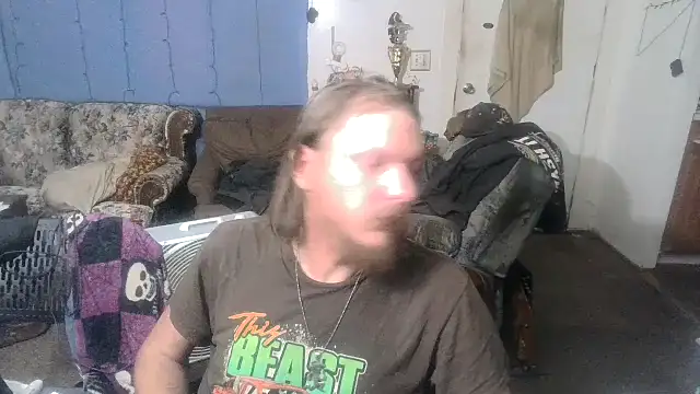 Snapshot of Poundtown1226 chatting on September 10, 2025, 1:59 am Poundtown1226 online show from September 10, 2025, 1:59 am