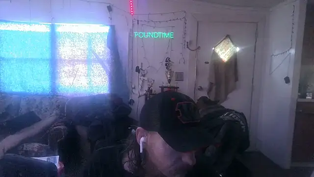 Snapshot of Poundtown1226 chatting on January 7, 2026, 7:08 pm Poundtown1226 online show from January 7, 2026, 7:08 pm