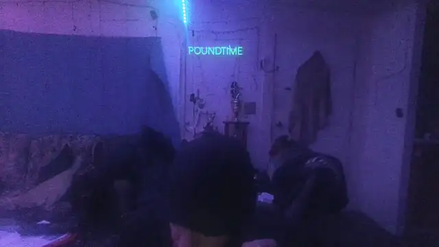 Snapshot of Poundtown1226 chatting on January 12, 2026, 3:02 am Poundtown1226 online show from January 12, 2026, 3:02 am