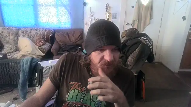 Snapshot of Poundtown1226 chatting on September 9, 2025, 1:31 pm Poundtown1226 online show from September 9, 2025, 1:31 pm