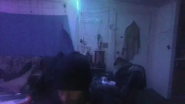 Snapshot of Poundtown1226 chatting on January 15, 2026, 4:16 am Poundtown1226 online show from January 15, 2026, 4:16 am